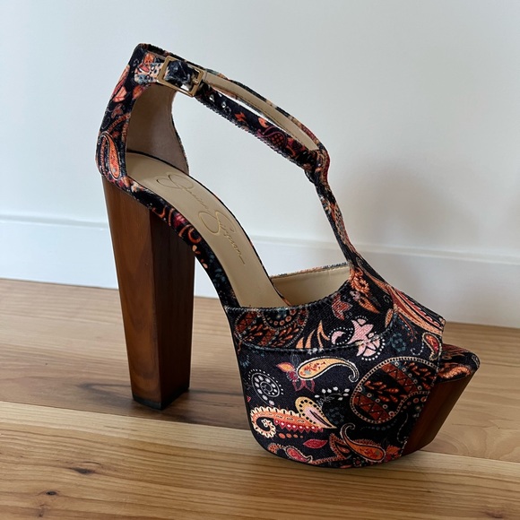 NWOT Platform T-Strap Heel Suede - Picture 1 of 4